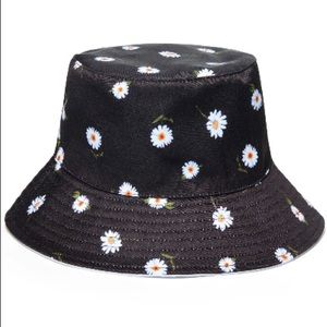 Alice + Olivia Reversible Bucket Hat, OS, NWT
